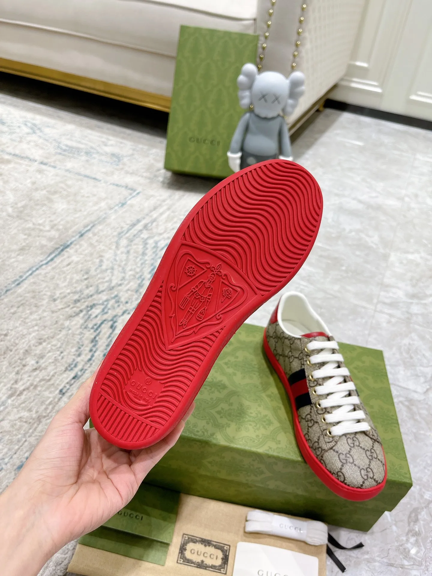 👟👟Ex-factory price 420👟👟 Newly upgraded high version of men's and women's wear, (GUCCI) official website's latest casual and fashionable couple shoes, hot style The style is simple and elegant, exclusive for couples. Unique official website latest brand elements 👑 original Gucci decoration, fashionable and generous, original material cowhide ✅ sheepskin lining, official website designated wear-resistant casual outsole, real-life photos of classic models in the counter, women's 35-40, men's 38--44 sizes